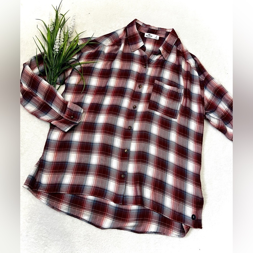Hollister Classic Red Plaid Button Down Top - Small